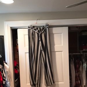 Black/White NWT long flowing dress pant